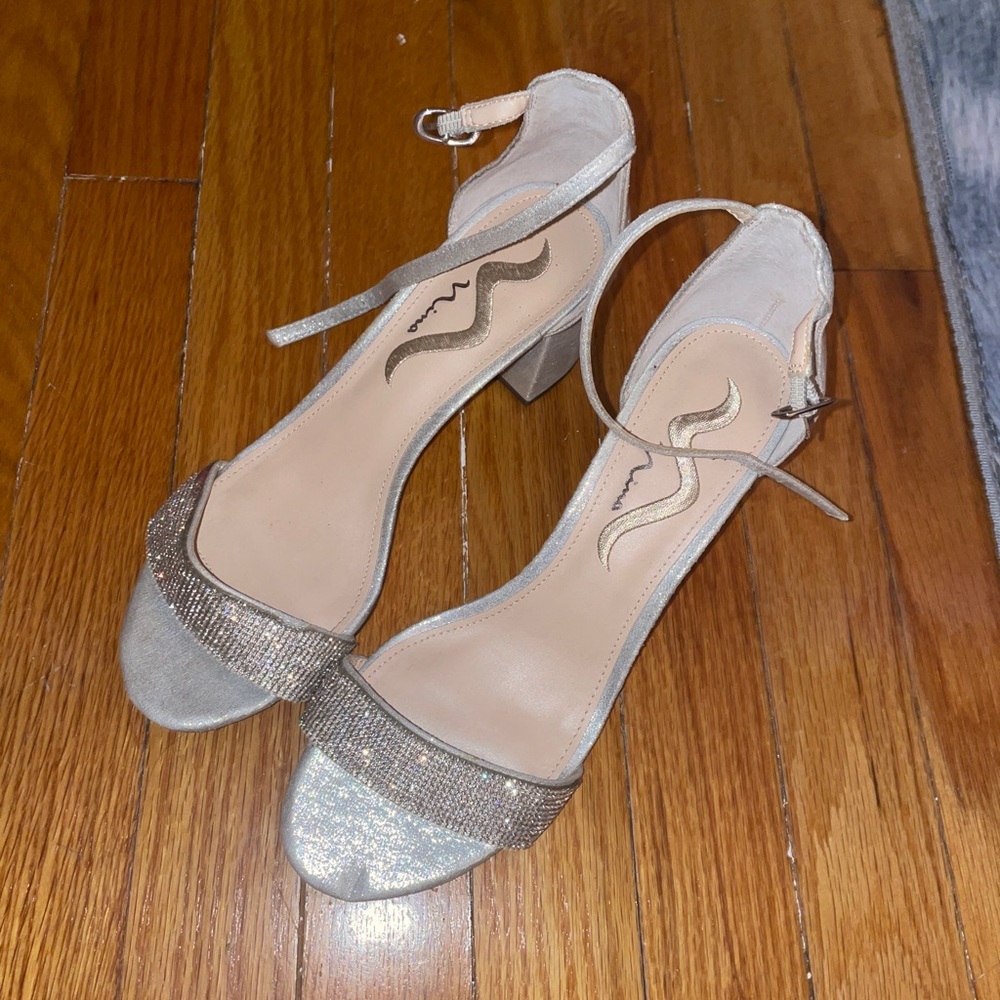 Size 8.5 for a short black heel shoes